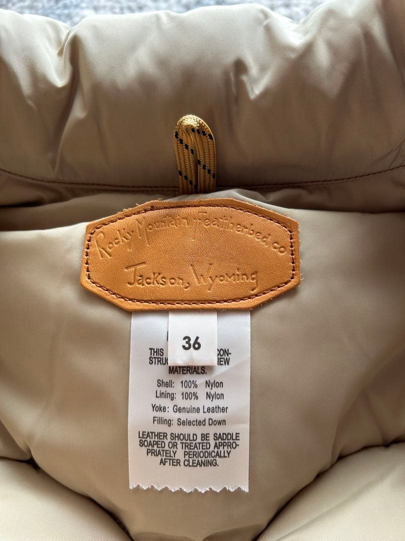 RockyMountainFeatherbedダウンベスト 36レザーヨーク美品