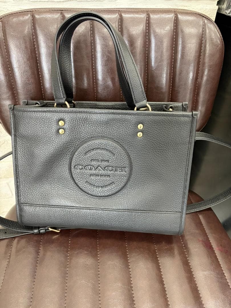 COACH ブラック本革ショルダーバッグ