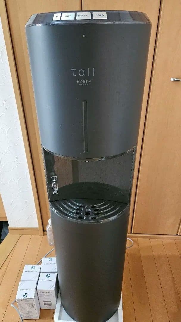 エブリフレシャス ウォーターサーバー (カートリッジ4個付)