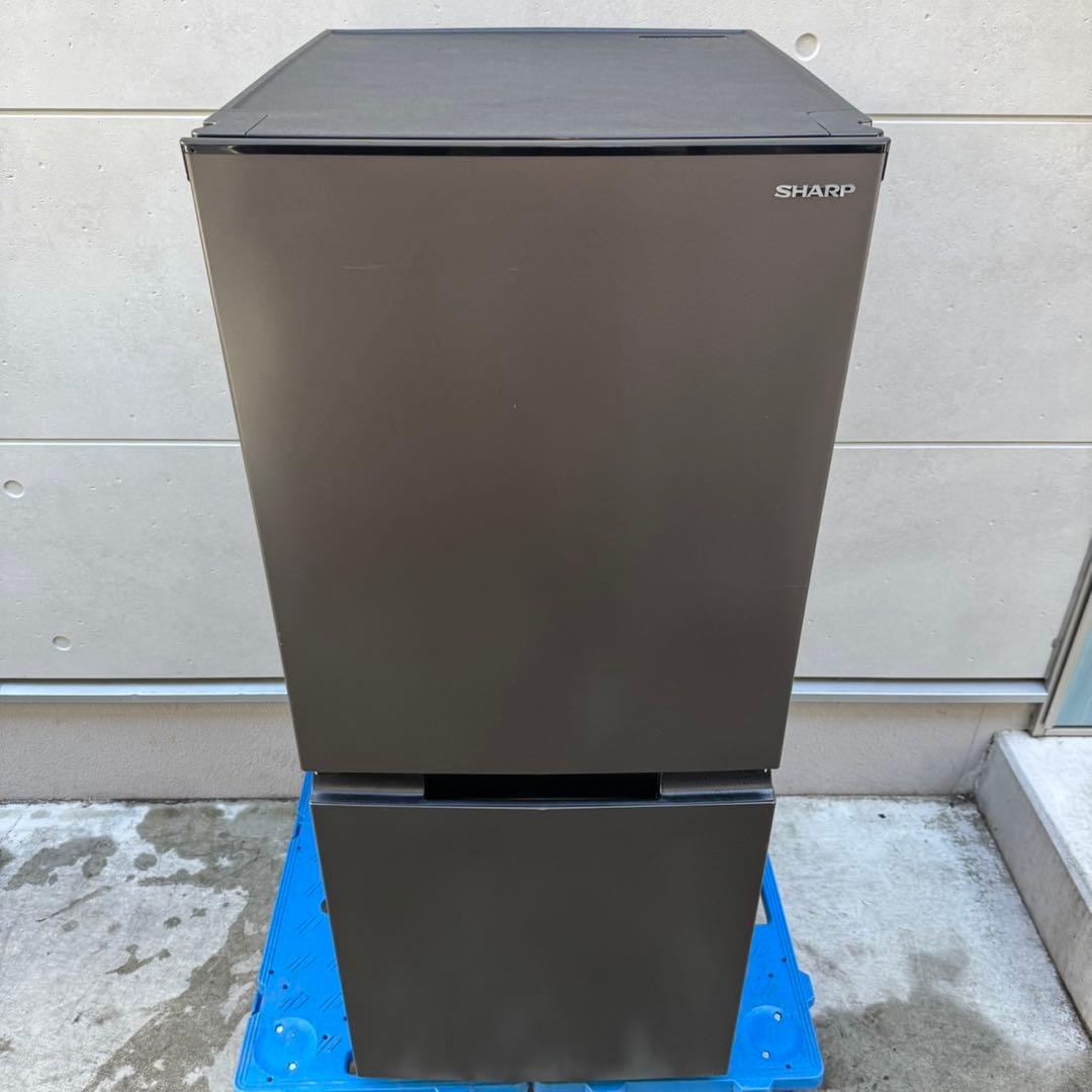 230⭐️2024年製美品★シャープ　冷蔵庫　右、左開き　一人暮らし
