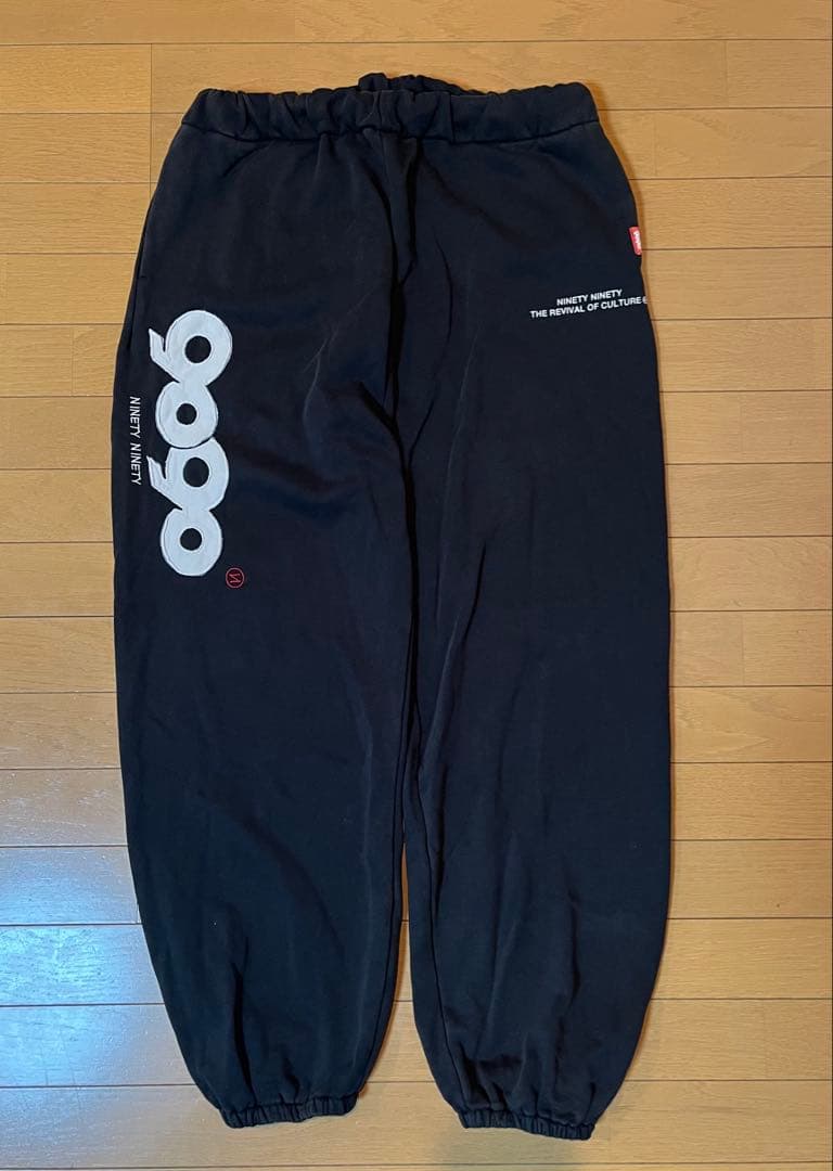 9090 スウェットセットアップ