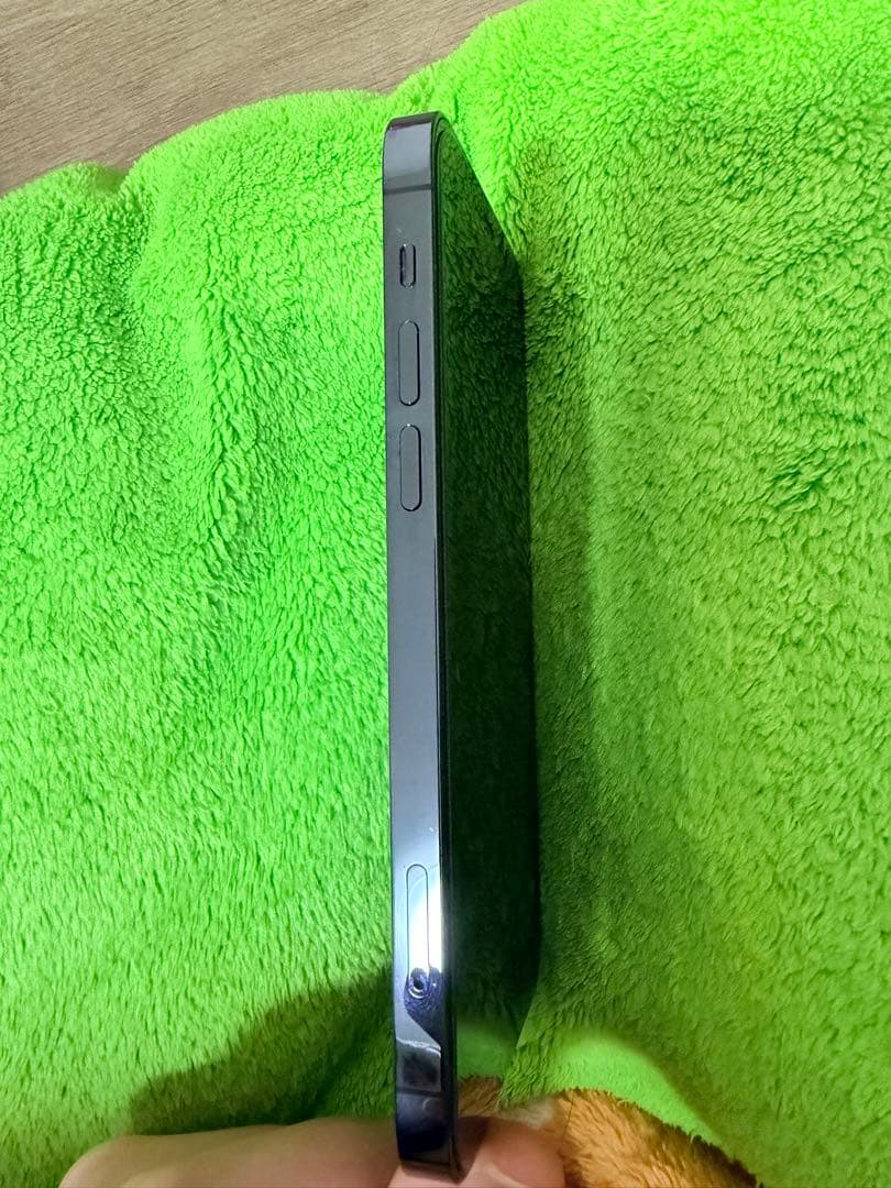 G*i様 Apple iPhone 12 Pro 本体 青色