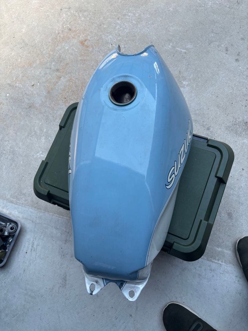 gsx400f gsx400fs タンク　外装