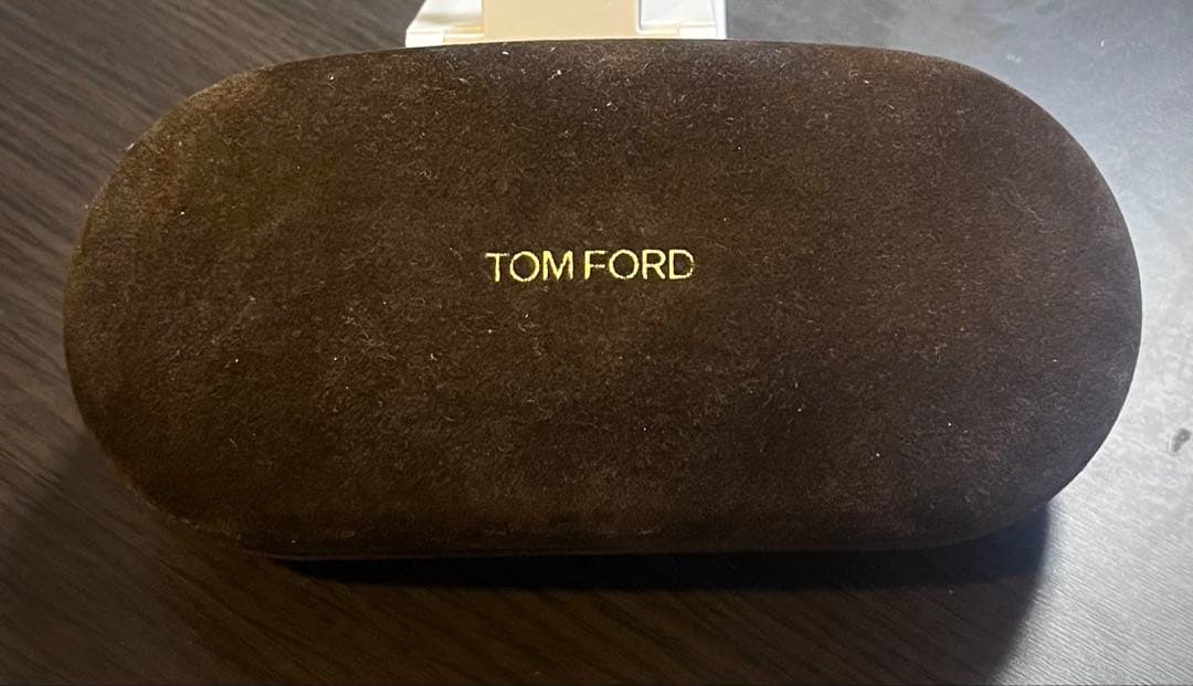 TOM FORD トムフォード遮光レンズサングラス 黒フレームウェリントン