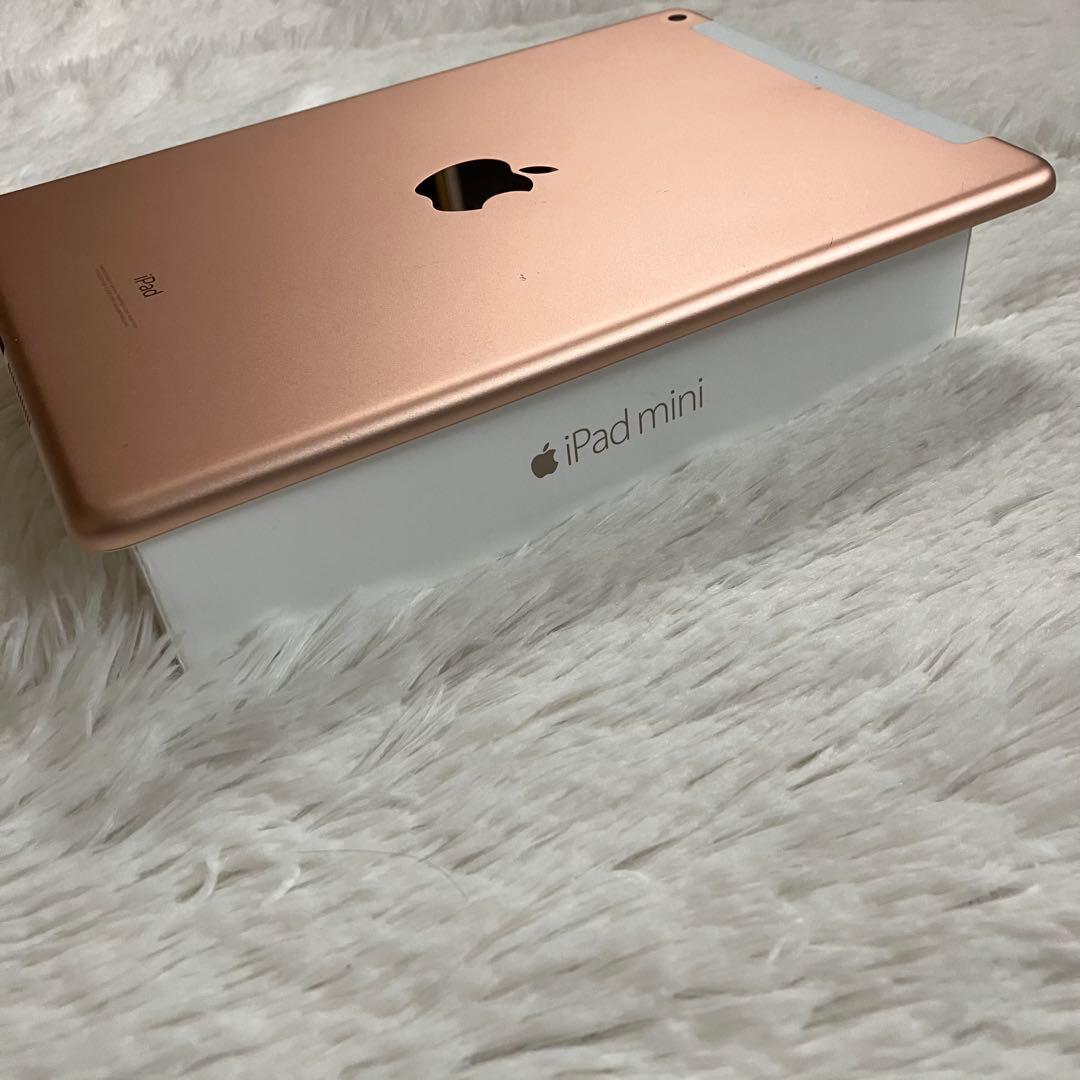 【完動品】iPad 第6世代 128GB SIMフリー 【すぐ発送】【付属品】