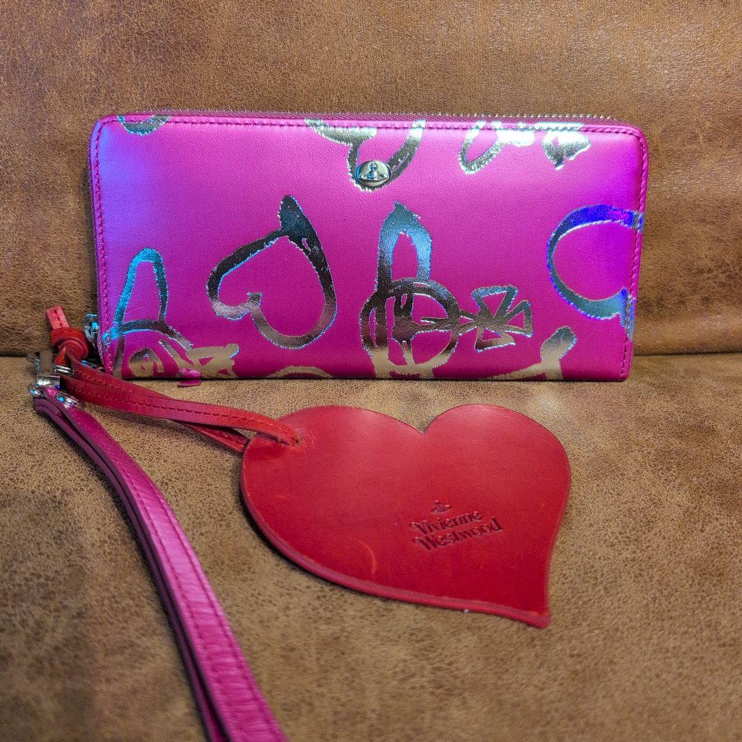お正月最終セール VivienneWestwood長財布ハートチャーム付き
