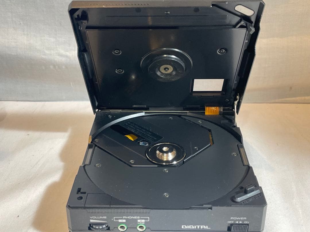 【ジャンク品】 KENWOOD DPC-7 CDプレーヤー