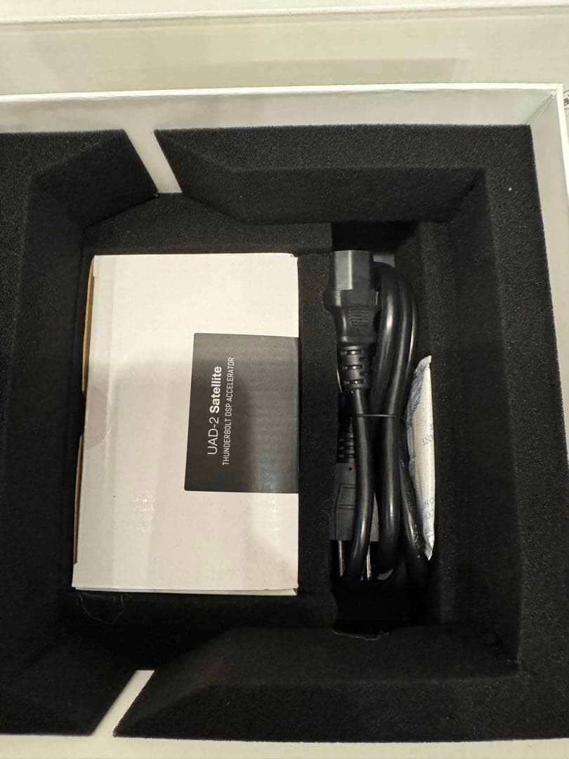 Thunderboltケーブル付き UAD2 SATELLITE QUAD