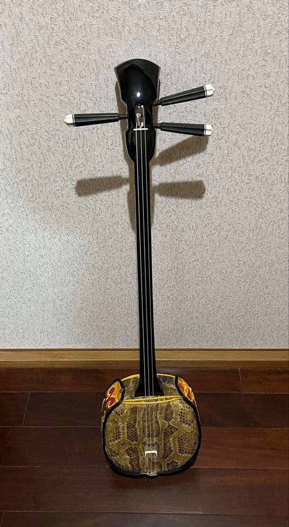 3*e様 三線 蛇皮 金糸刺繍