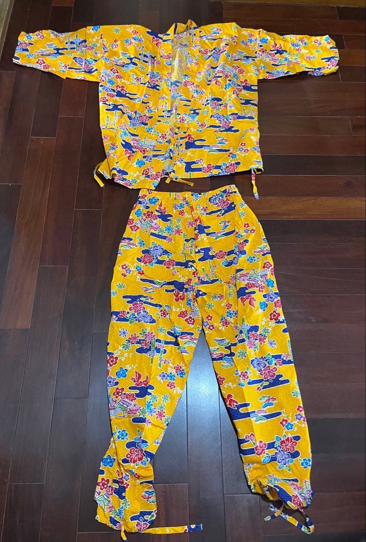 3*e様 三線 蛇皮 金糸刺繍