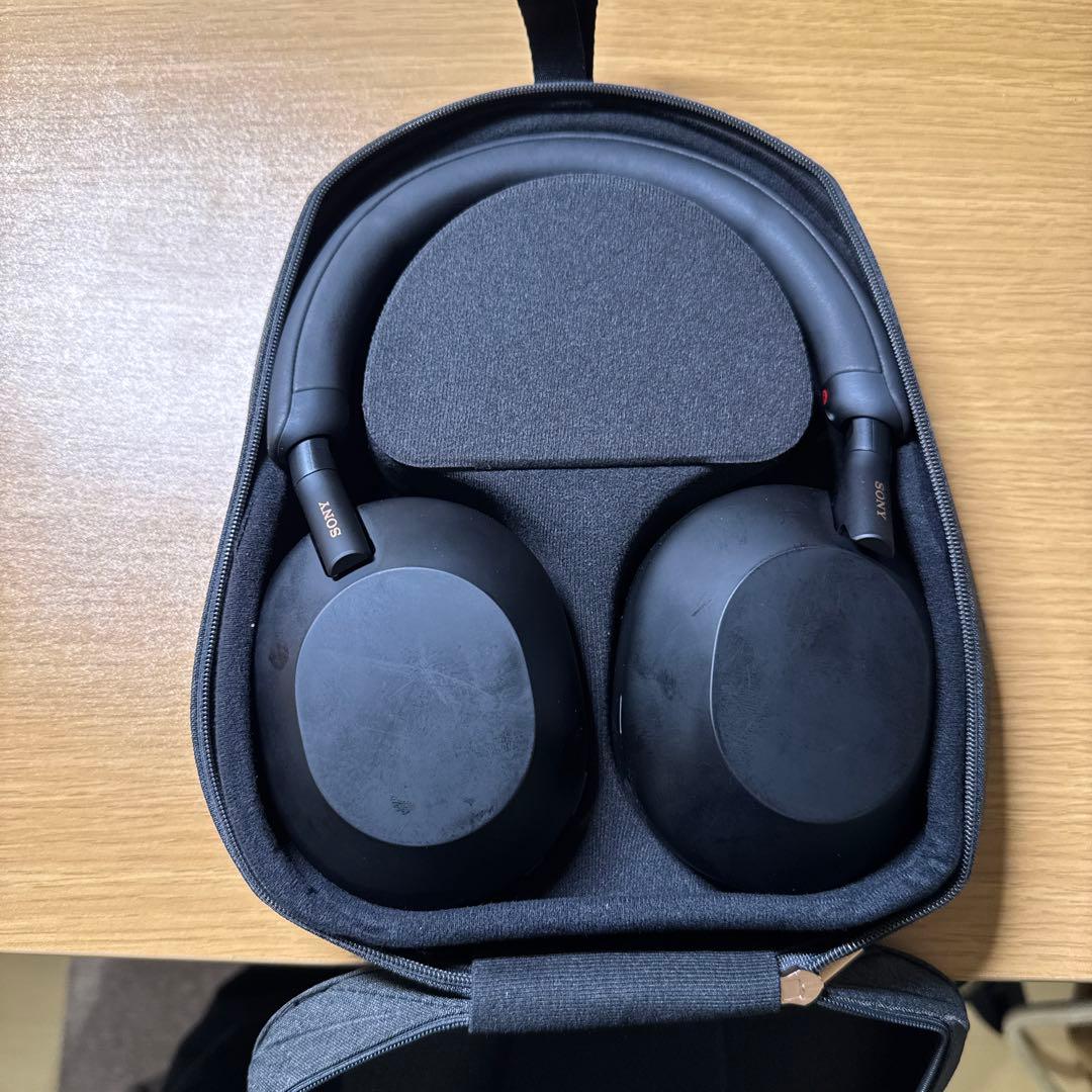 ブラック ワイヤレスヘッドホン ノイズキャンセリング