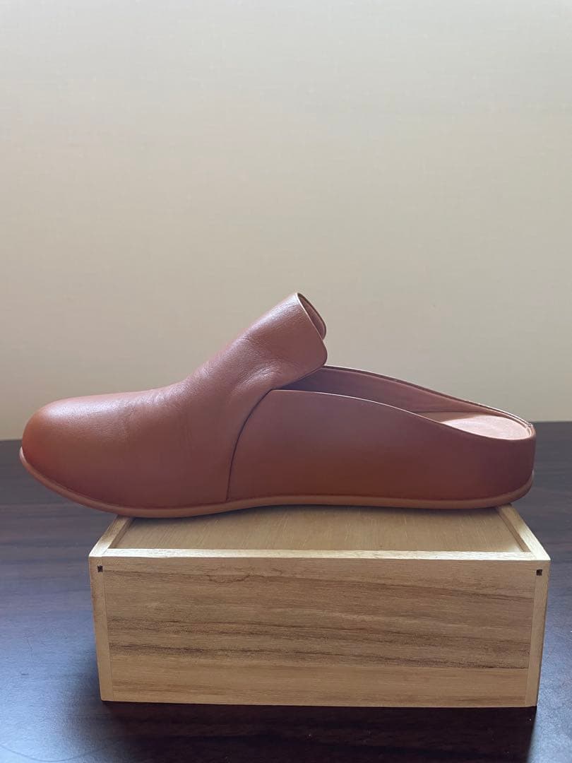 ぺ*け様 【新品未使用】fitflop サボ　レザー　ブラウン　US6 23cm