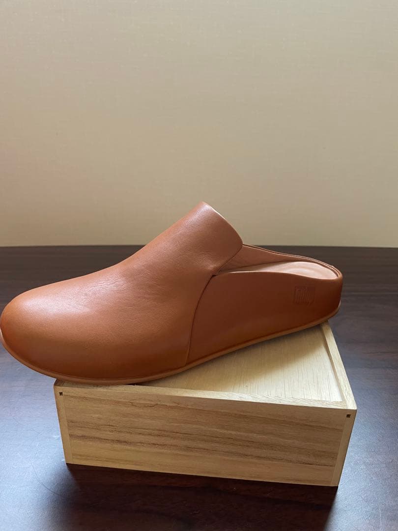 ぺ*け様 【新品未使用】fitflop サボ　レザー　ブラウン　US6 23cm