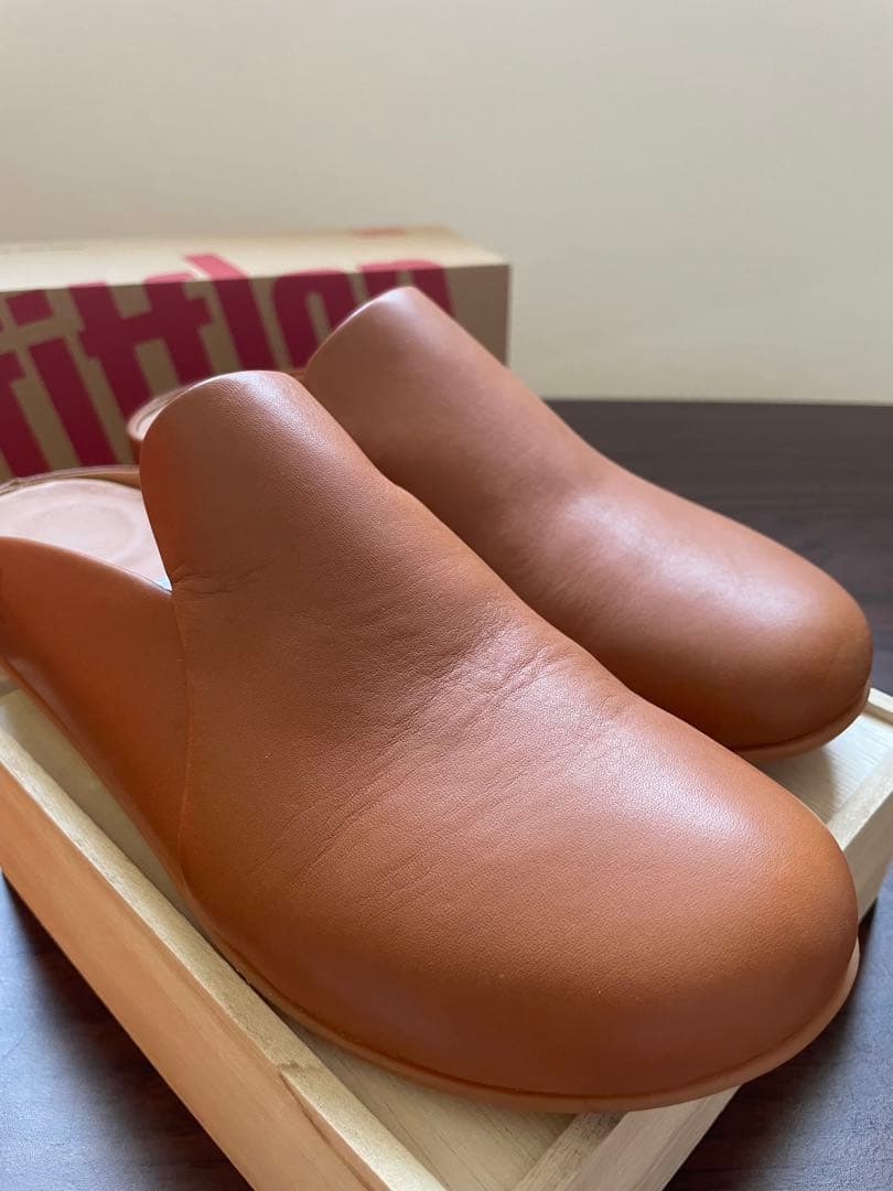 ぺ*け様 【新品未使用】fitflop サボ　レザー　ブラウン　US6 23cm