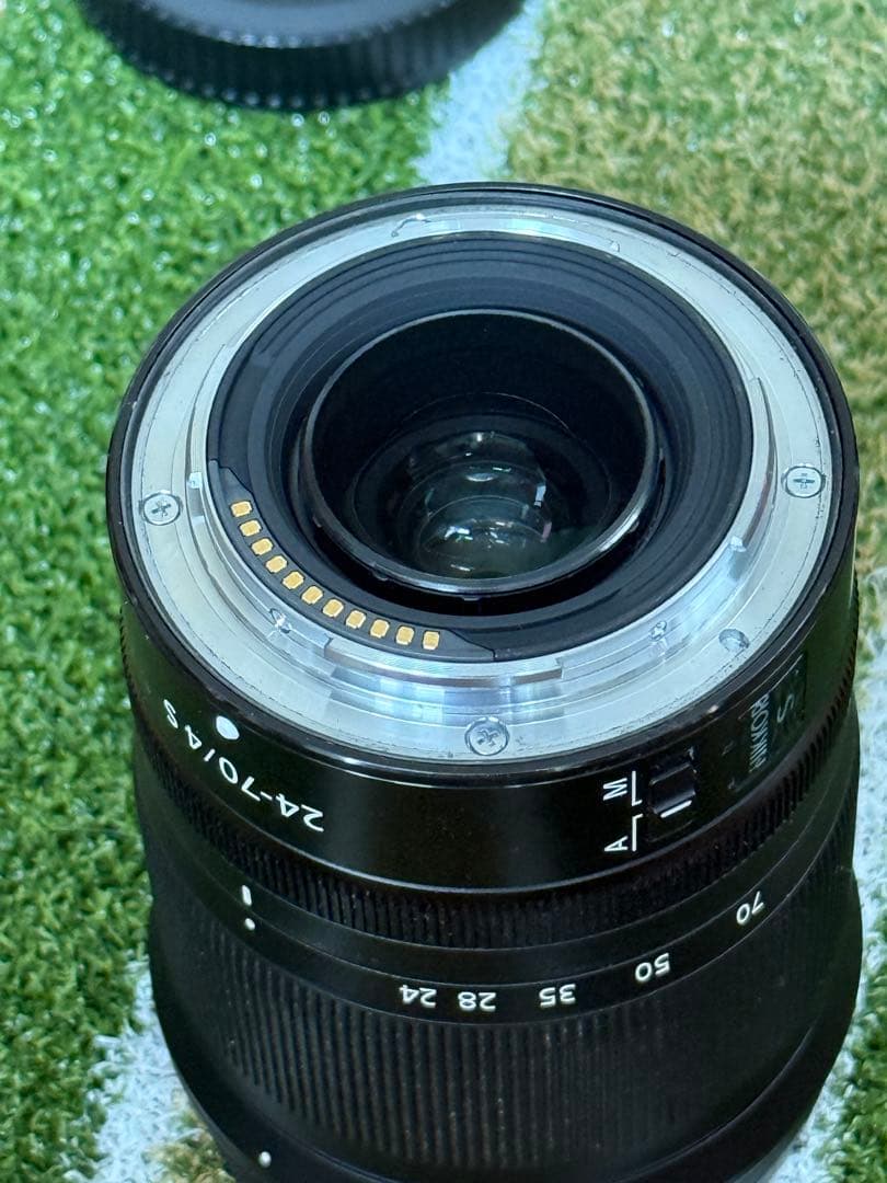 デジタルカメラ Nikon Z6 + NIKKOR Z 24-70mm f/4 S