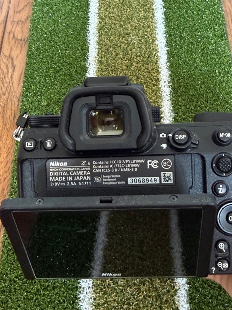 デジタルカメラ Nikon Z6 + NIKKOR Z 24-70mm f/4 S