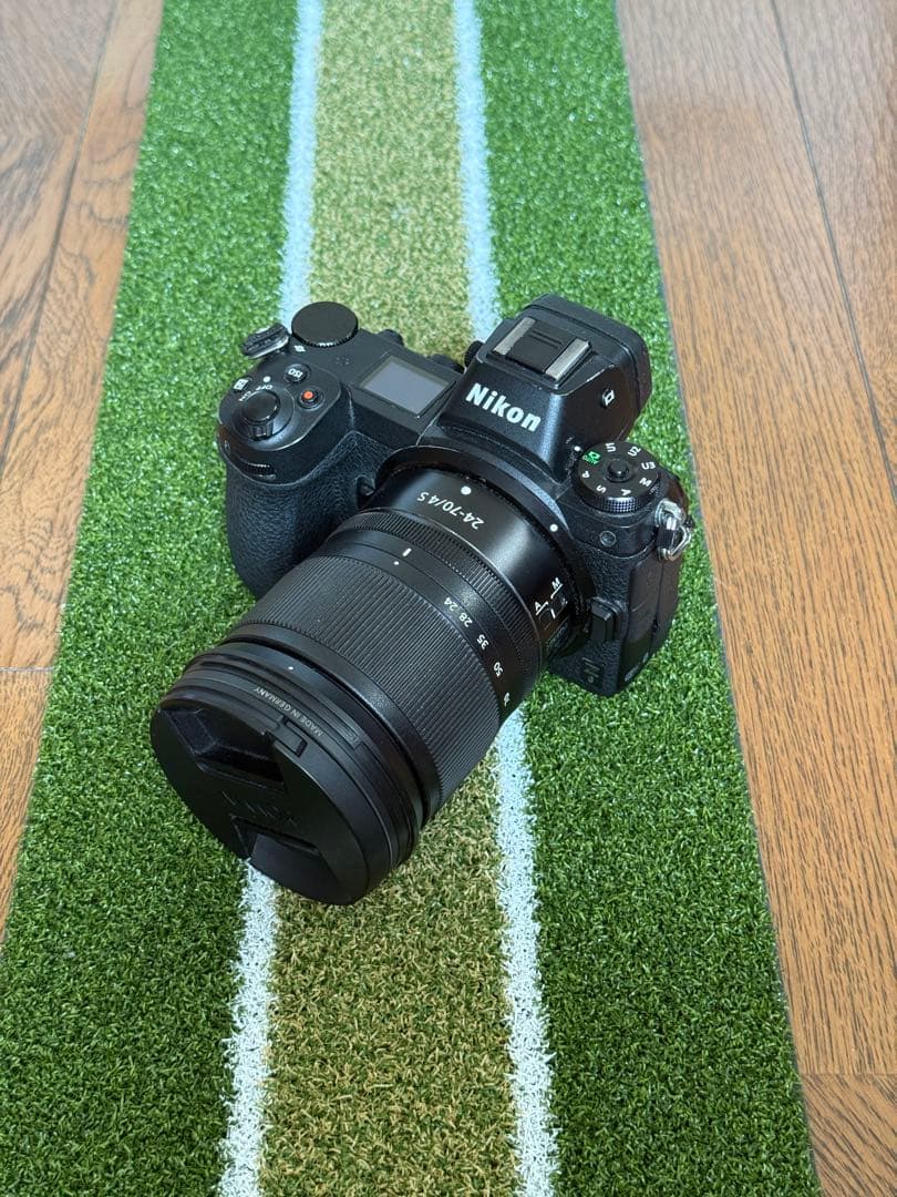 デジタルカメラ Nikon Z6 + NIKKOR Z 24-70mm f/4 S