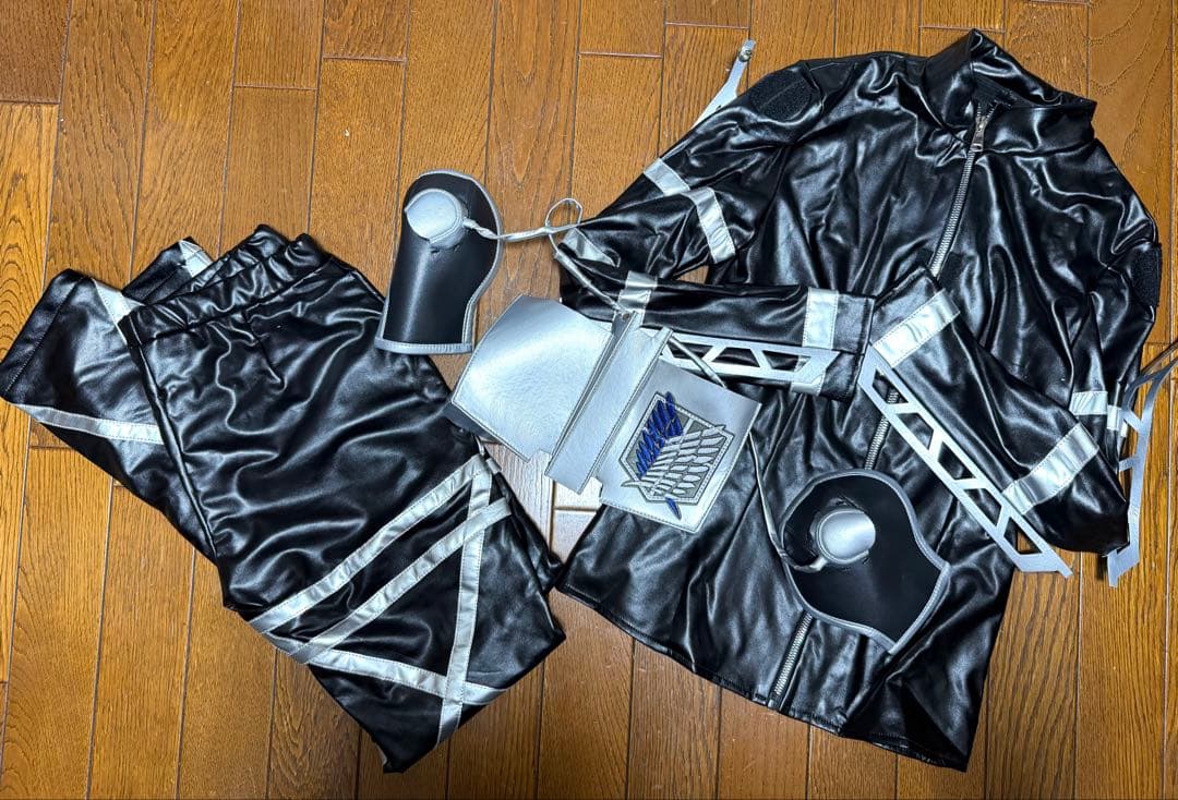 進撃の巨人 ファイナル衣装 新型立体機動装置