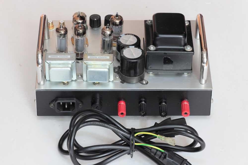 コンパクト ステレオ パワーアンプ 動作品