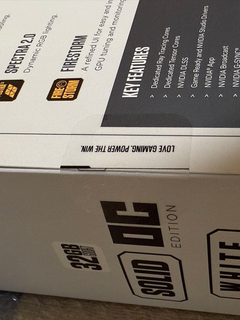 【未開封】 ZOTAC RTX 5090 SOLID OC White