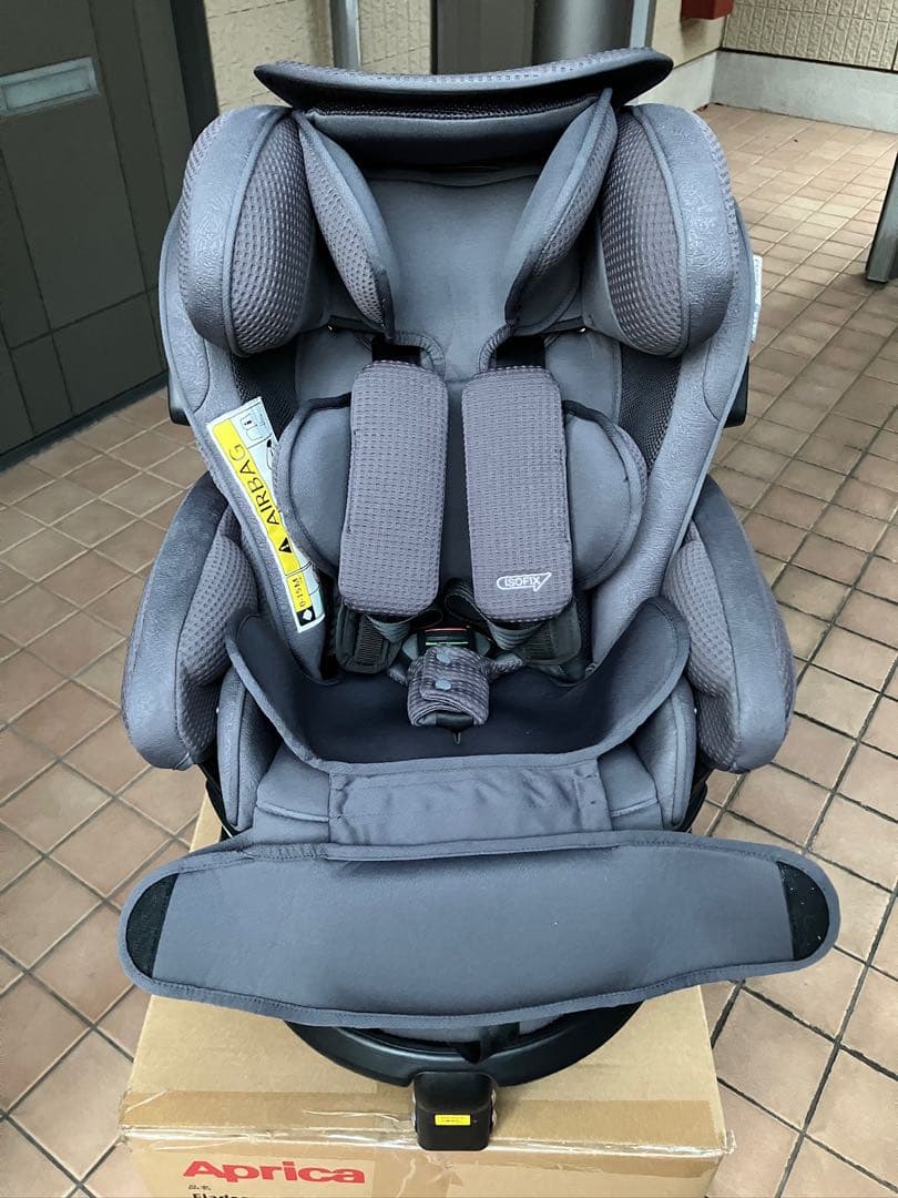 Aprica 車用チャイルドシート グレー