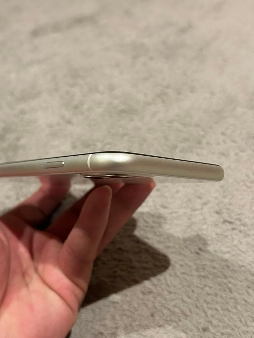 iPhone 11 64㎇　ホワイト　iFace付