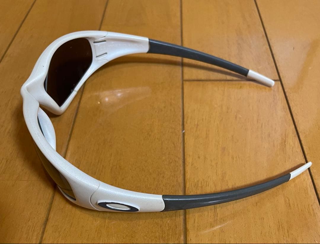 小物 Oakley straight ivory