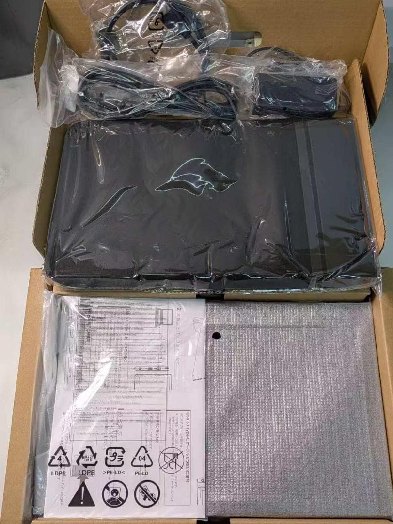 未開封・未使用品 ・LCD-CF131XDB-M