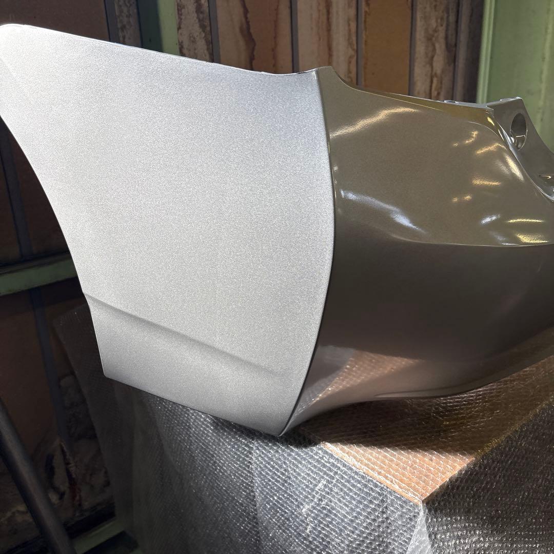 (92)30プリウス　社外リアバンパー　1F7