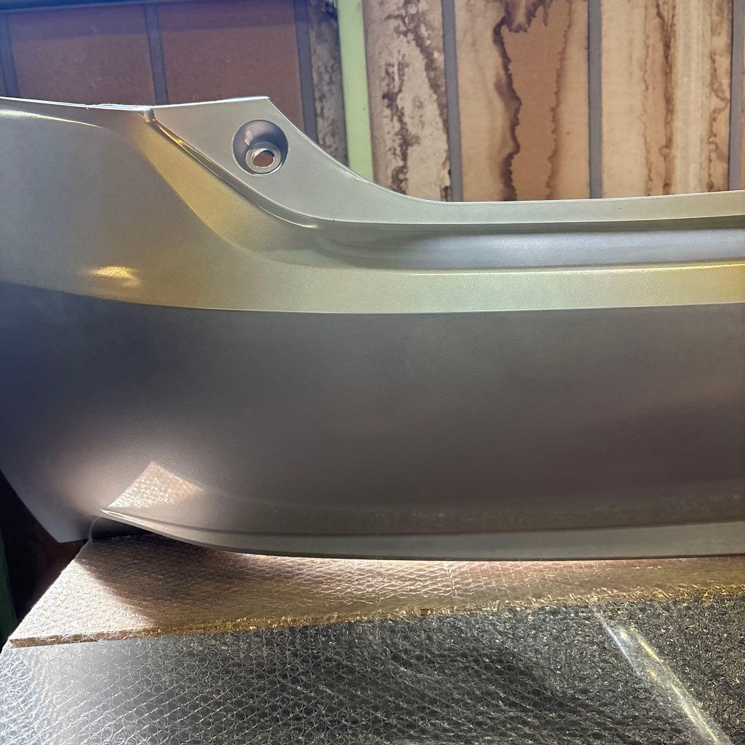 (92)30プリウス　社外リアバンパー　1F7