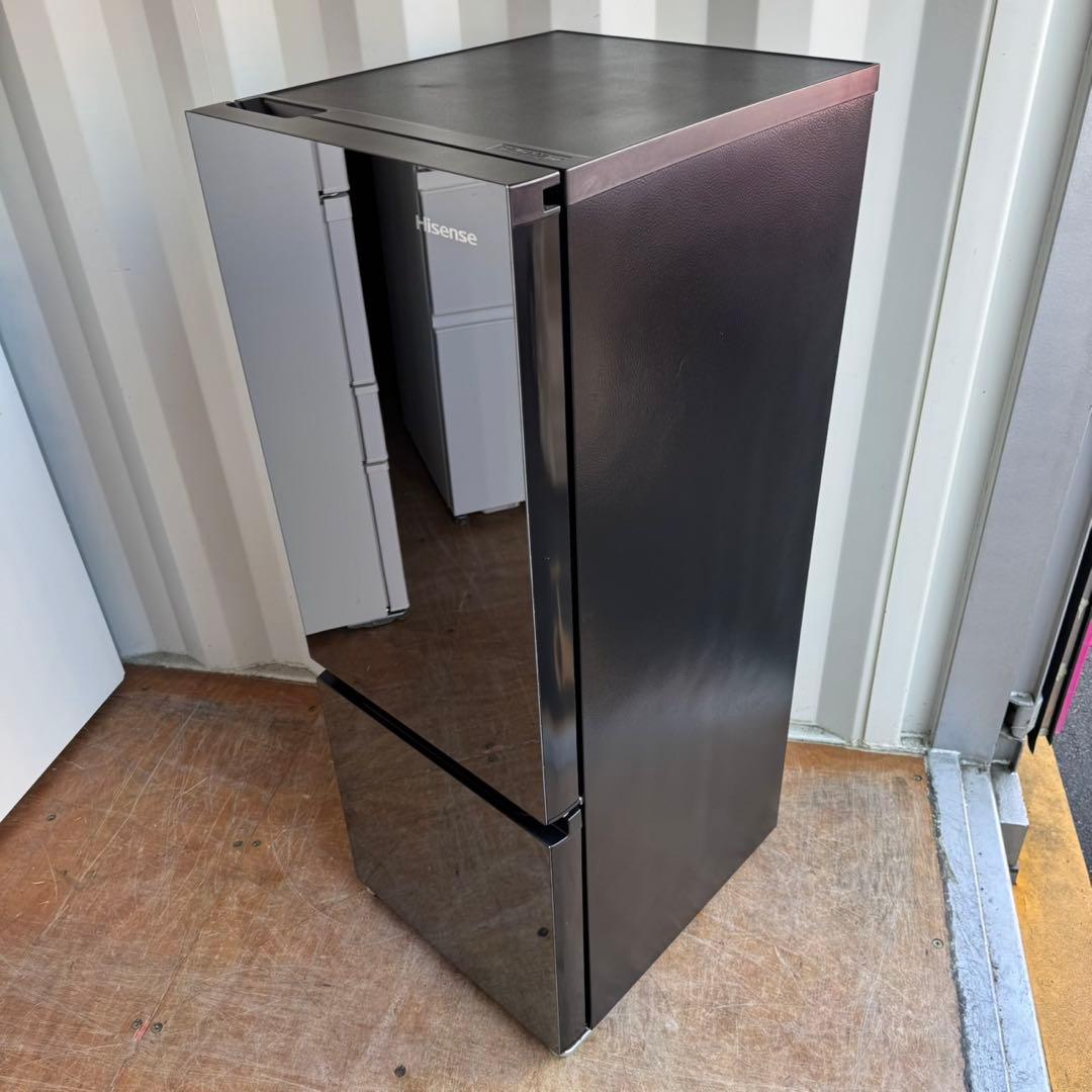 59⭐️2023年製★ハイセンス　冷蔵庫　ミラー　ブラック　鏡　右開き　一人暮らし