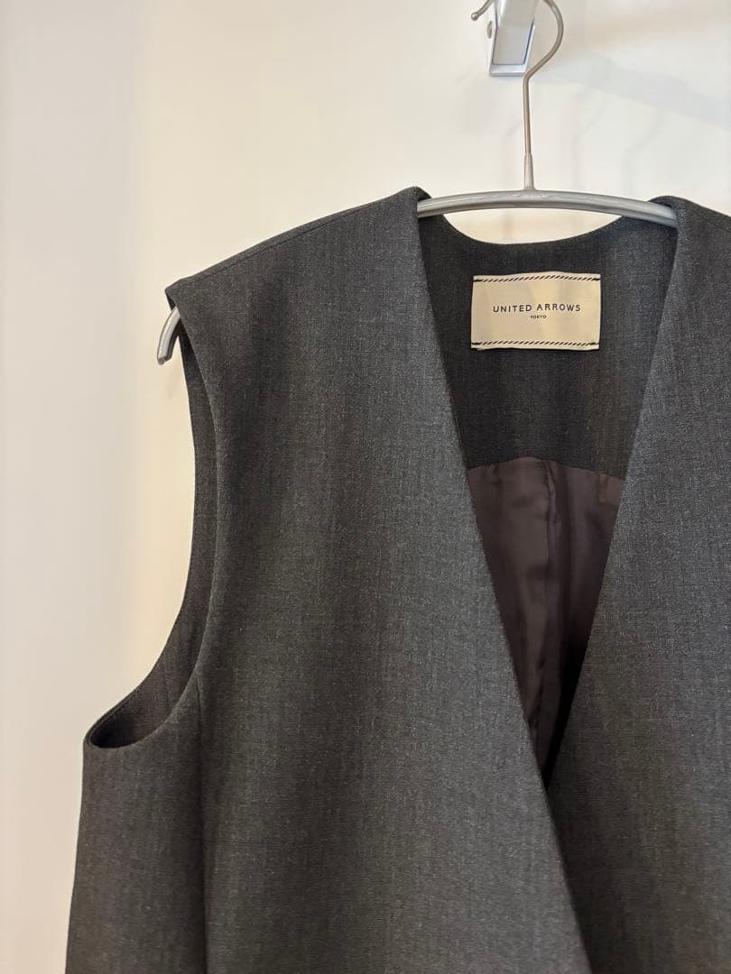 新品未使用 UNITED ARROWS ダブルクロス　ミドルベスト12/24まで