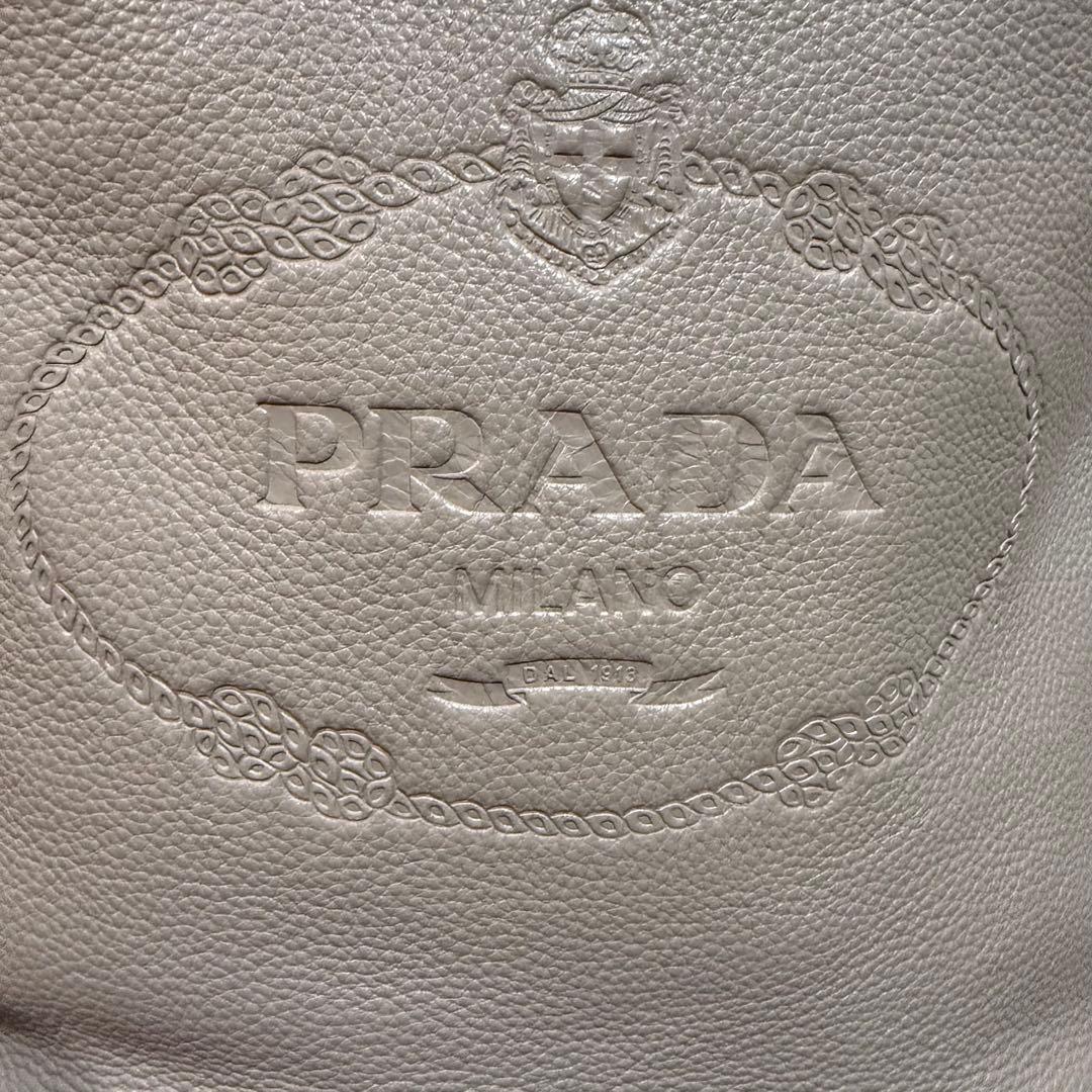 PRADA ヴィテッロ・フェニックス レザー バケット バッグ