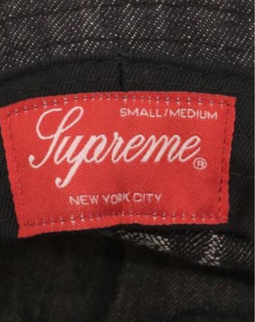 Supremeバケットハットグレイデニム