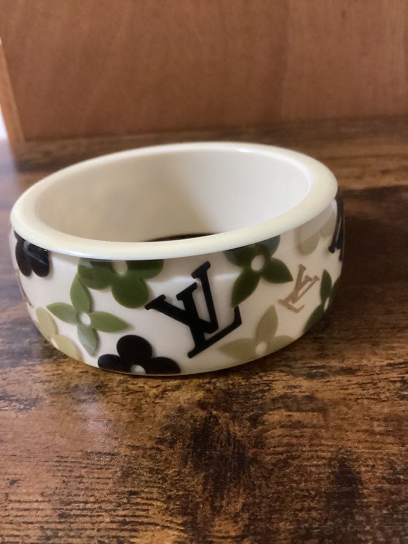 Louis Vuitton バングル