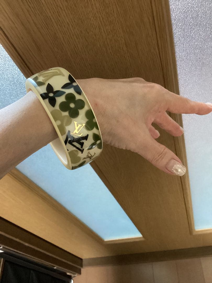 Louis Vuitton バングル