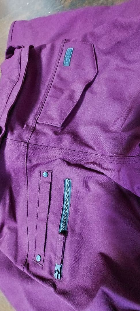 美品　VOLCOM　スノーボードウェア 上下セット