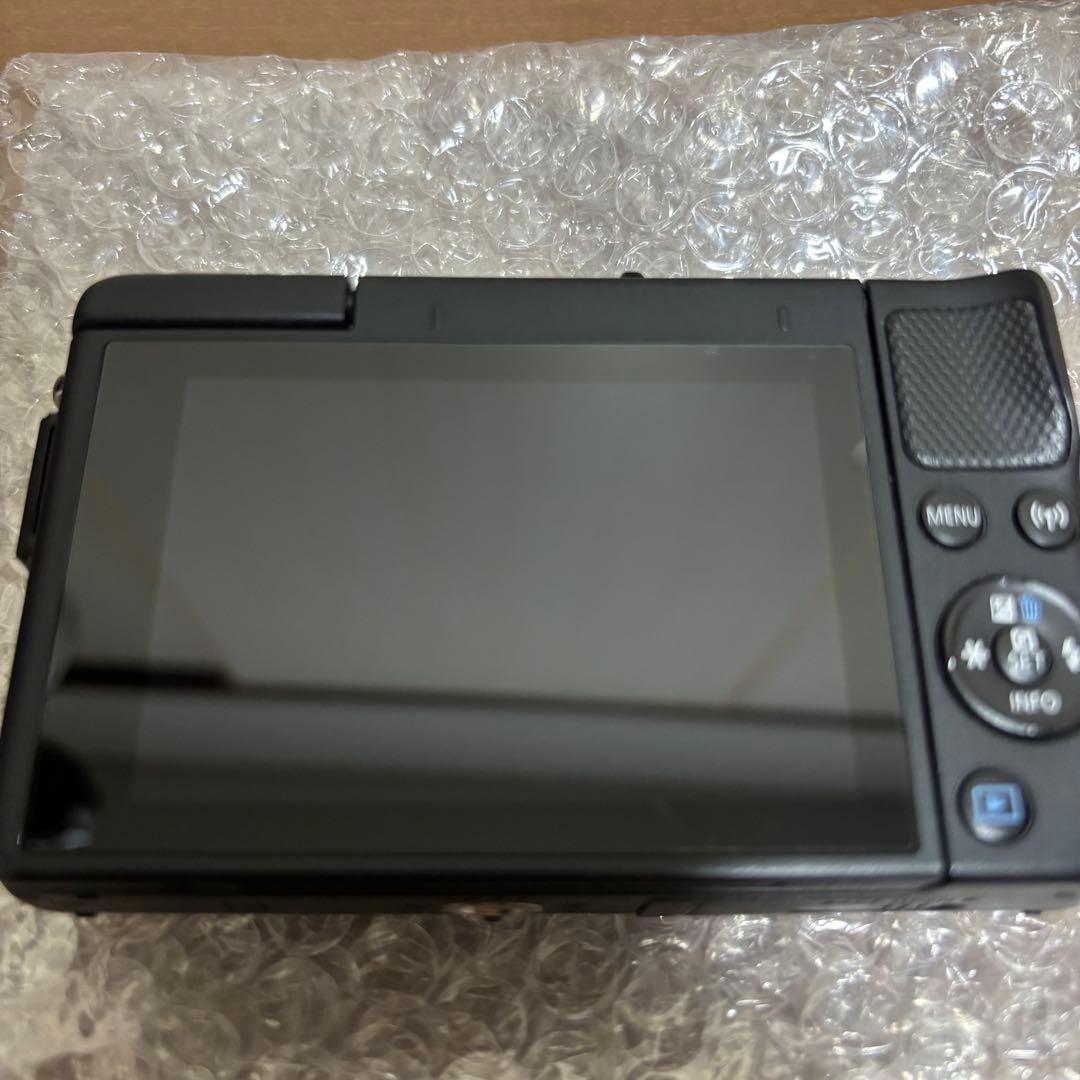 Canon EOS M100 レンズキット ブラック