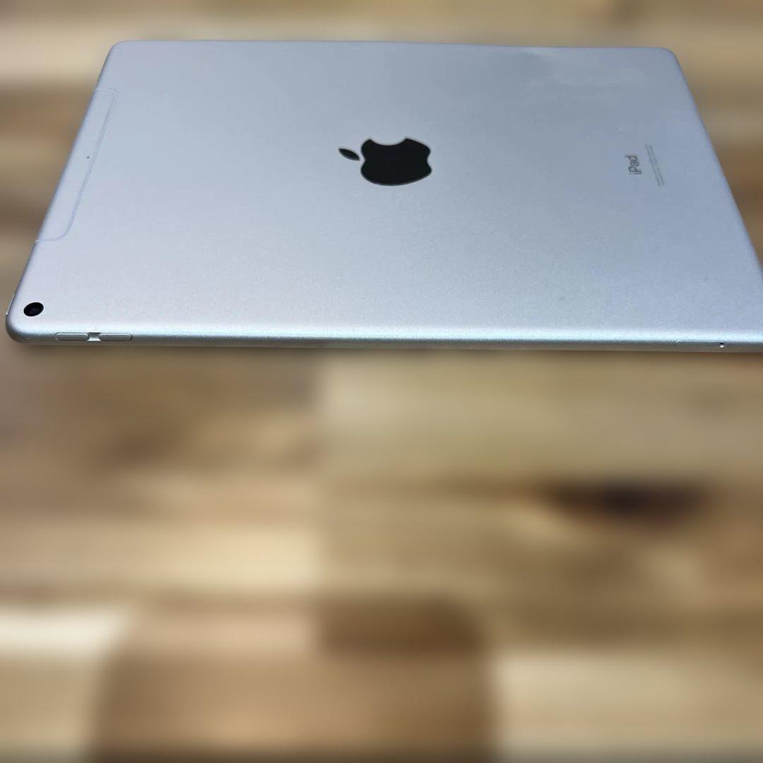 K1383 SIMフリー　iPad Air 3 64GB