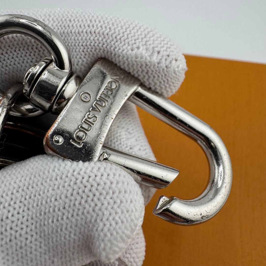 美品 ルイヴィトン ポルトクレ・LVサークル チャーム キーリング キーホルダー