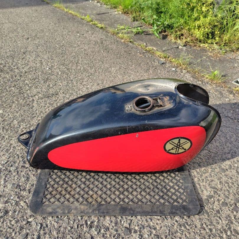 SR400 SR500 ナロー タンク キャップあり 鍵3本付き キーシリンダー