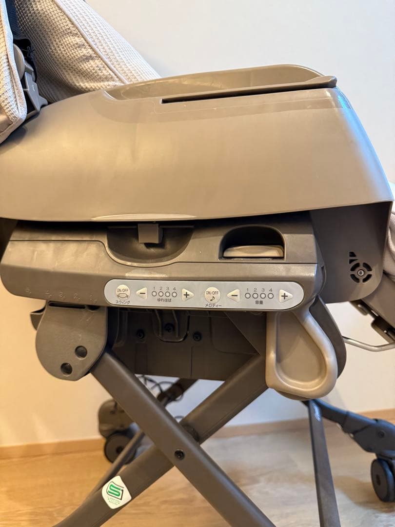 コンビ　電動ハイロー　ネムリラATSWINGBEDiLongスリープシェルEG+