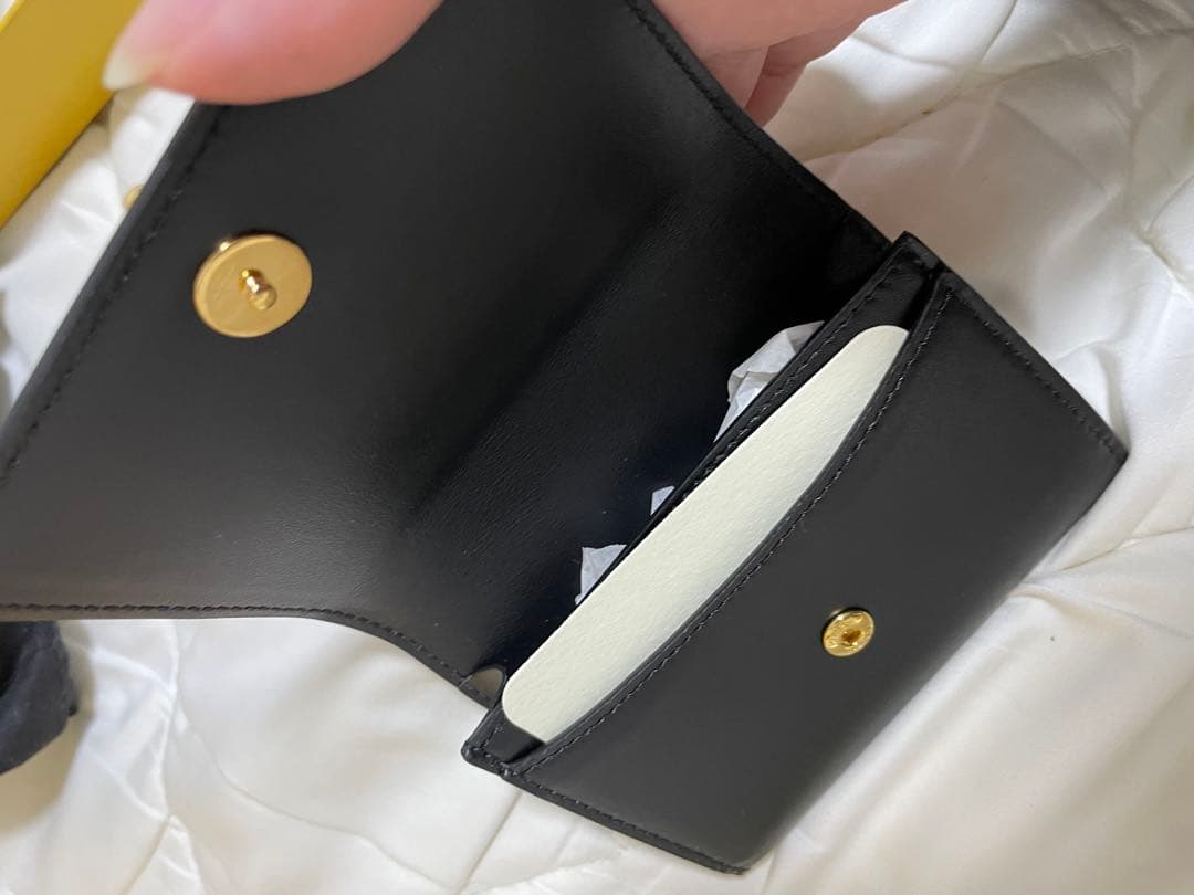 【新品・箱付き】　FENDI ブラックレザー 名刺入れ