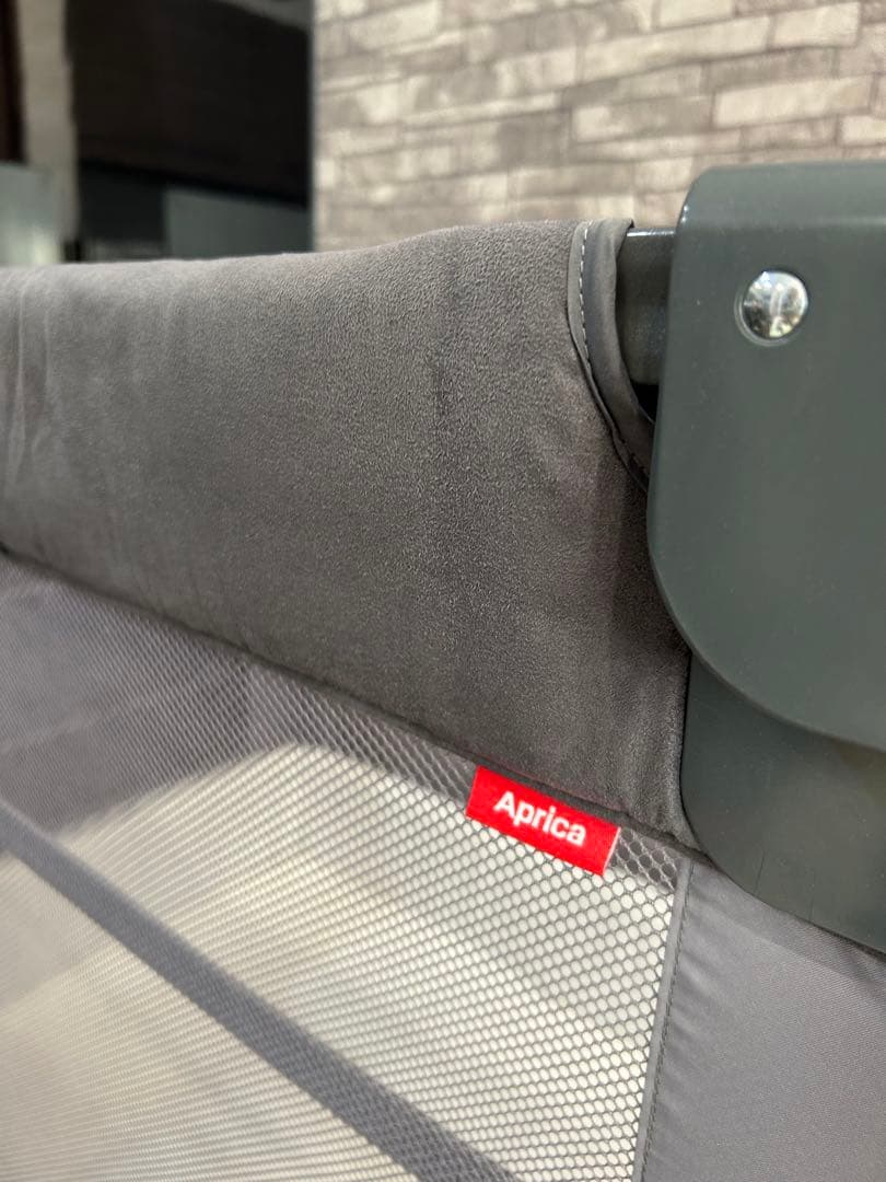 Aprica ベビーベッド グレー メッシュサイド