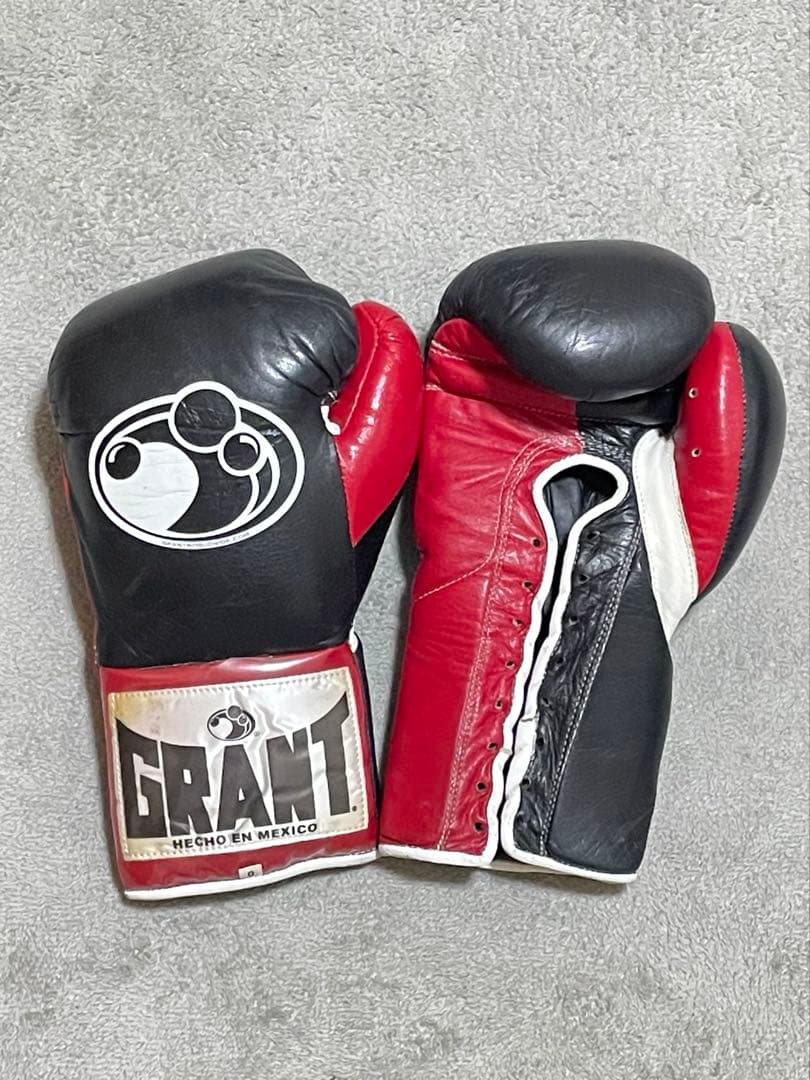 GRANT ボクシンググローブ 黒/赤 8オンス