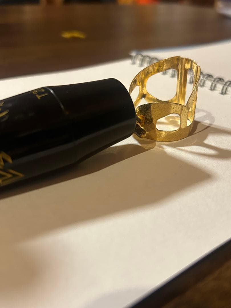 テナーサックスマウスピース　T20 テナーサックスリガチャー　BG キャップ付