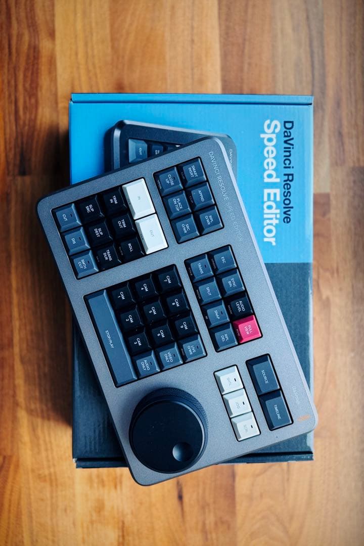 DaVinci Resolve Speed Editor 本体