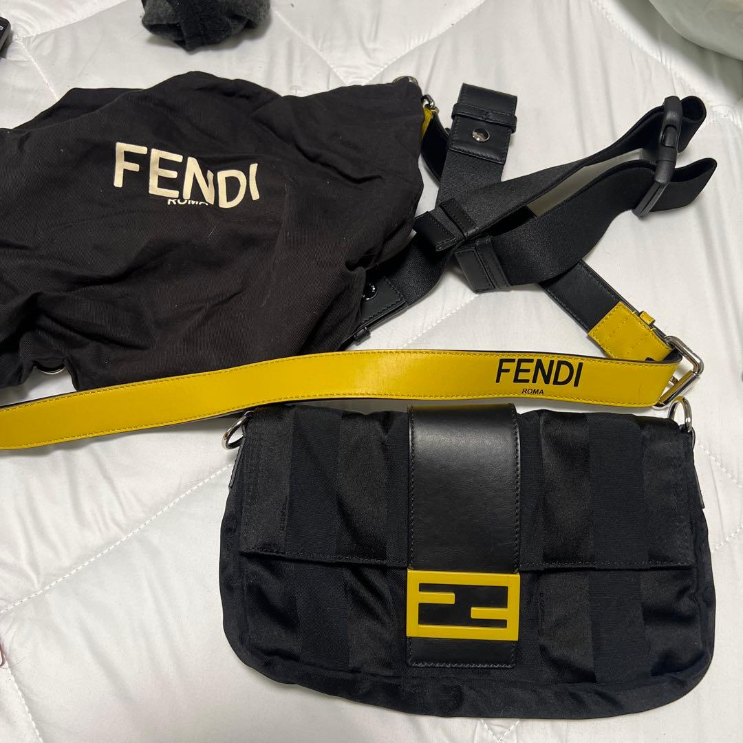 Fendi ショルダーバッグ ブラック/イエロー