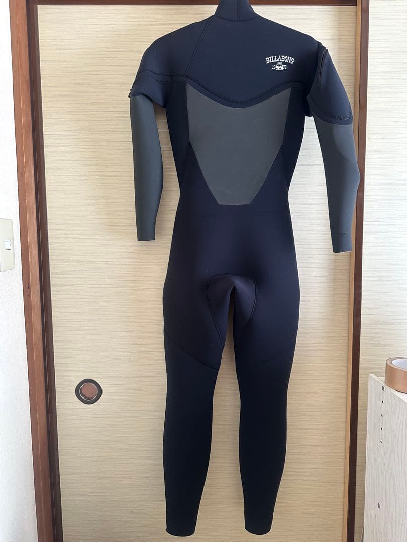 【新品】BILLABONG セミドライスーツ　5×3mm レディース