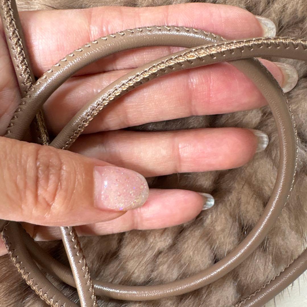 マックスマーラ　ブラウンファー冬用手袋 ストラップ付き